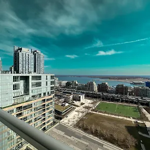 Comfort Iceboat Lakeview & Free Parking Apartment Toronto