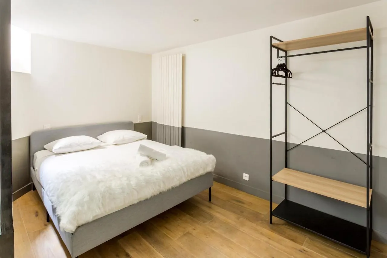 Sleepoo - Fabulous 8 Apartment Paris 0*,