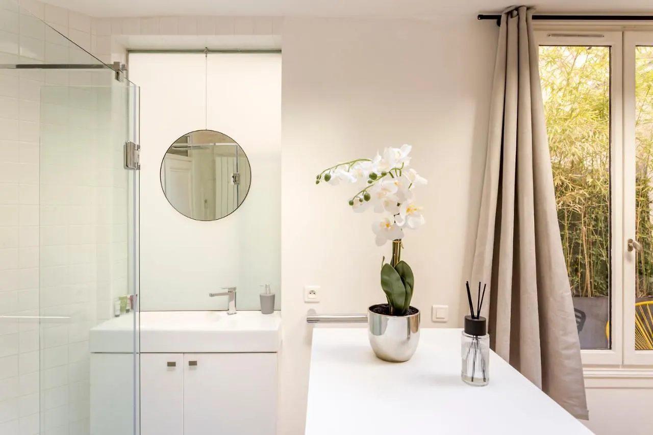 Sleepoo - Fabulous 8 Apartment Paris 0*,